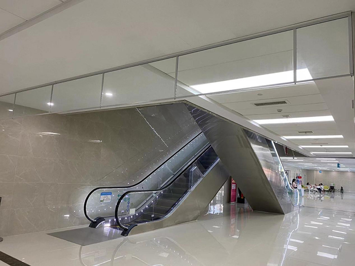 防火玻璃挡烟垂壁(图1)