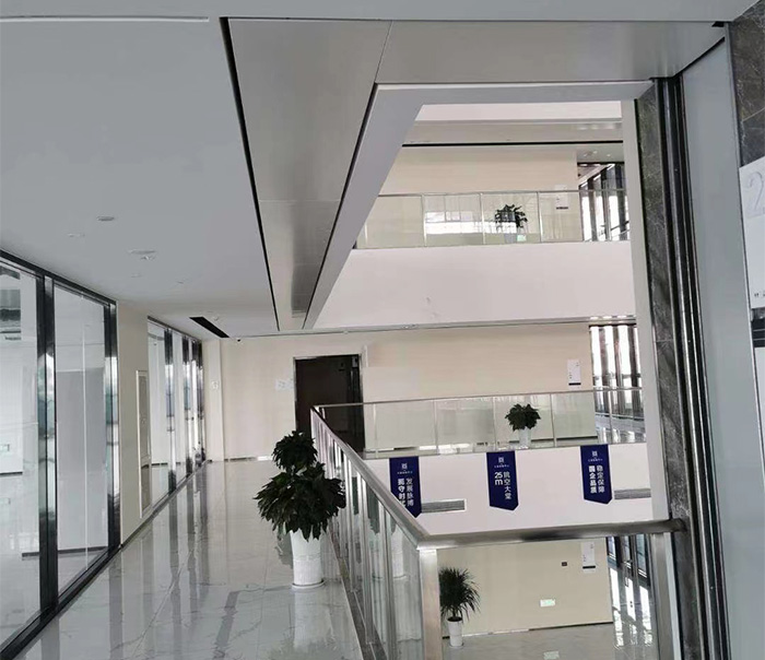 提升式防火卷帘(图1)